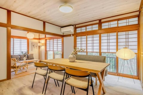 Living room, Dining area, air conditioner