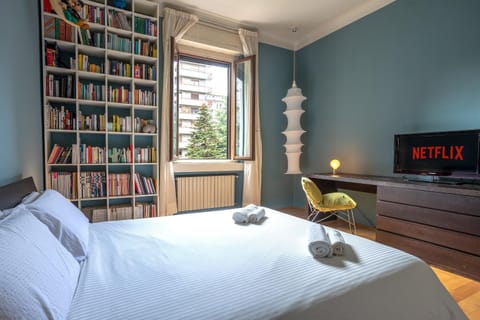 Library, TV and multimedia, Photo of the whole room, Bedroom