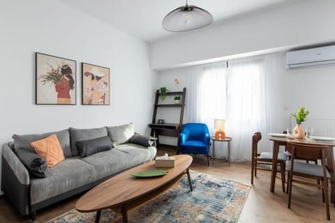 Living room, Seating area, Dining area, air conditioner