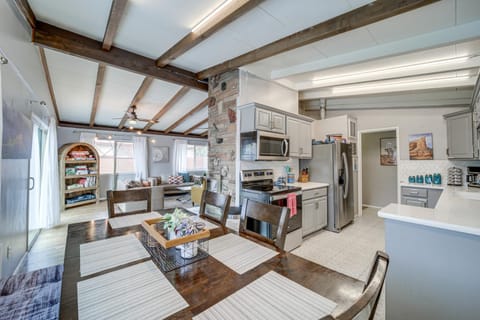 Pet-Friendly Sedona Home Hot Tub, Walk to Trails! House in Sedona