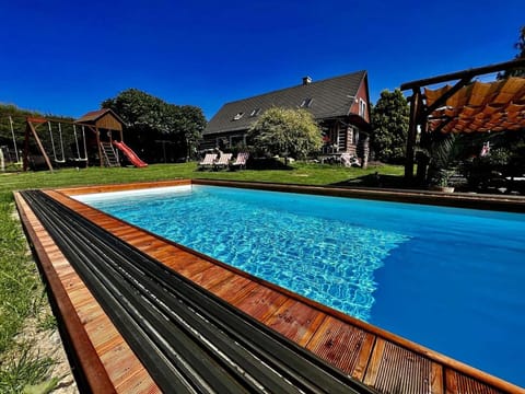 Pool view, Swimming pool, sunbed