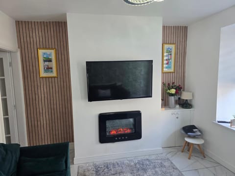 Communal lounge/ TV room, TV and multimedia, Evening entertainment