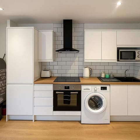 Rentals Leicester 2 - Free Street Parking Apartment in Leicester