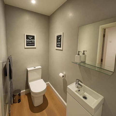 Rentals Leicester 2 - Free Street Parking Apartment in Leicester