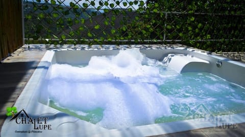 Natural landscape, Hot Tub