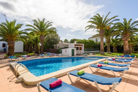 Day, Natural landscape, Garden, Garden view, Pool view, Swimming pool, sunbed