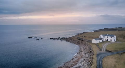 Property building, Nearby landmark, Spring, Natural landscape, Bird's eye view, Garden, Beach, Beach, Landmark view, Sea view, Sunset