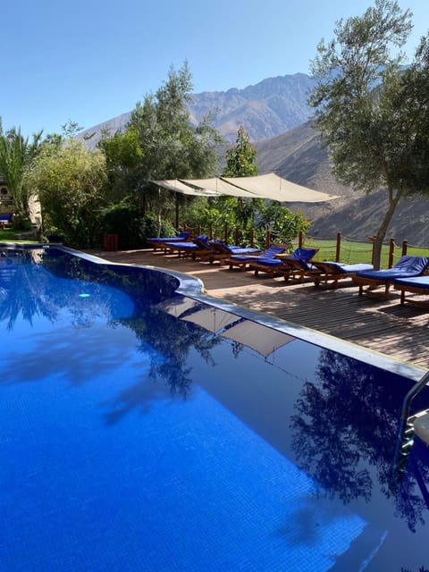 Swimming pool