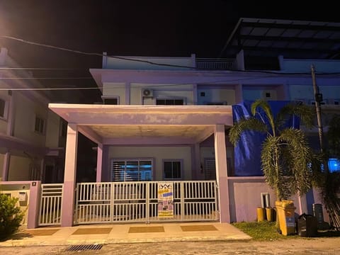 Property building, Night, View (from property/room), Balcony/Terrace
