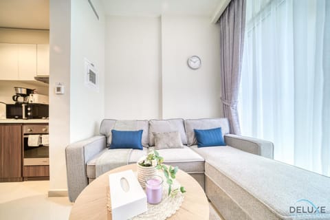 Living room, Photo of the whole room, Seating area