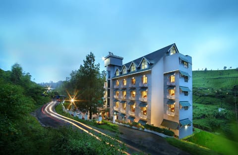 Property building, Facade/entrance, Natural landscape, View (from property/room), Landmark view