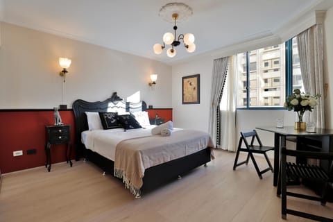 Bed, Decorative detail, Bedroom, towels