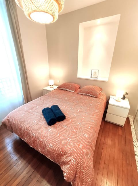 DisneyLand - Paris 20 min - Parking - 7 personnes Apartment in Chelles