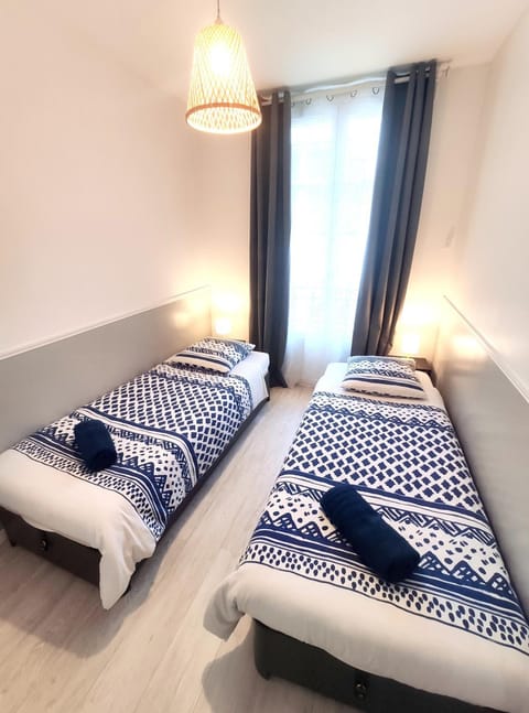 DisneyLand - Paris 20 min - Parking - 7 personnes Apartment in Chelles