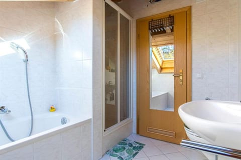 Shower, Bathroom, Bath