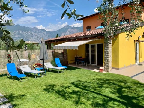 Spring, Natural landscape, Garden, Garden view, Mountain view, sunbed