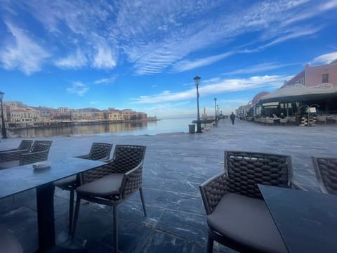 AIOLOS Chania center luxury apartment near the garden Apartment in Chania