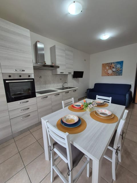 Kitchen or kitchenette, Living room, kitchen