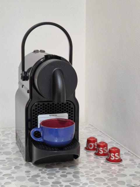 Coffee/tea facilities, kitchen