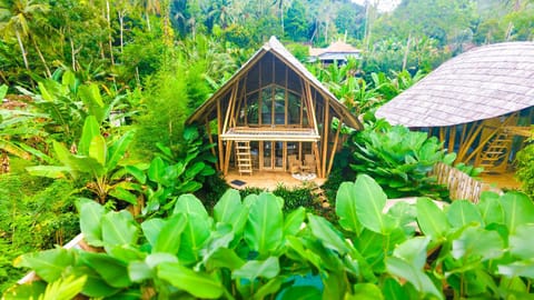 Bamboo House - Ecobreeze Villa in Selat