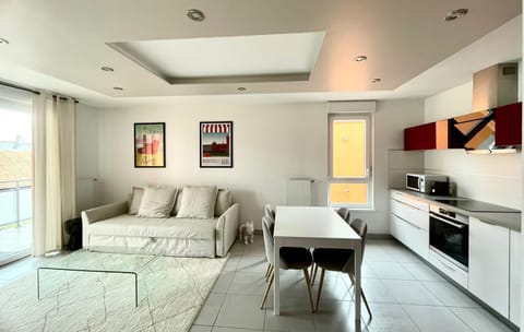 A few steps from BASEL with Balcony and free private Parking Apartment in Weil am Rhein