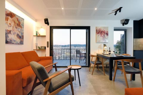Balcony/Terrace, Living room