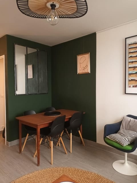 Sunny Flat in Paris Apartment in Paris