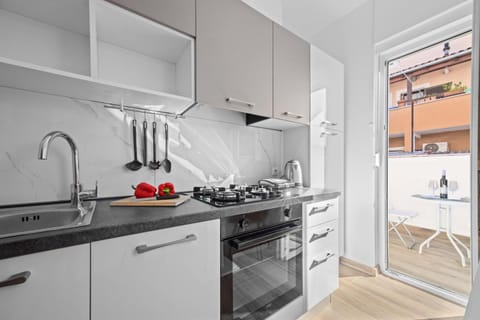 dishwasher, pet friendly, stove