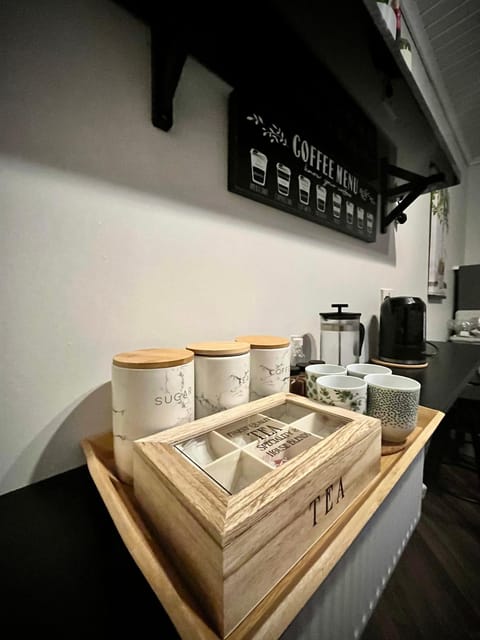 Coffee/tea facilities, kitchen, kitchen