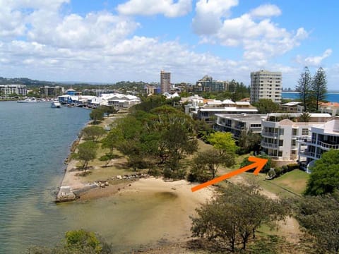 Bird's eye view, River view