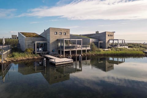 Property building, Lake view