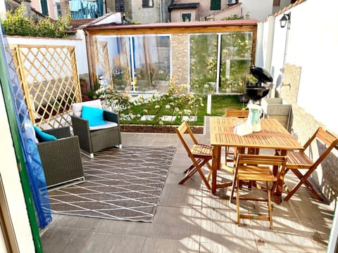 Inner courtyard view