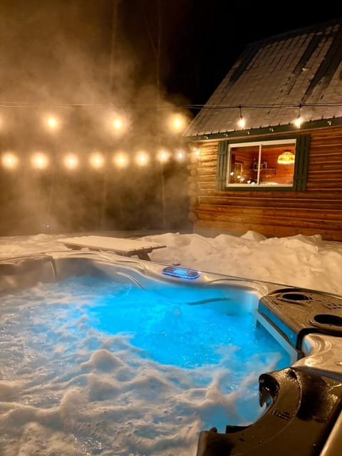 Garden, Hot Tub