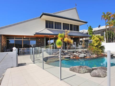 Property building, Pool view