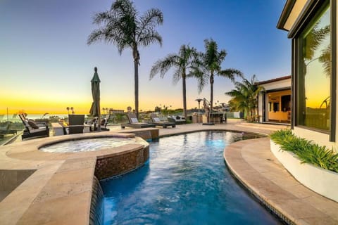 Ocean View Serenity with Theater and Heated Pool House in Pacific Beach