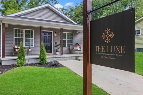 The Luxe/HotTub/Playground/12min KHP/30min Ark House in Georgetown