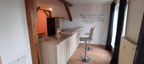 TV and multimedia, Kitchen or kitchenette, Lounge or bar