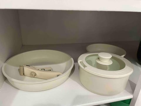 Entire Modern House with King bed & 65inTV House in Carmichael