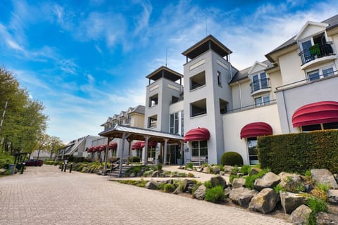 Property building, View (from property/room)