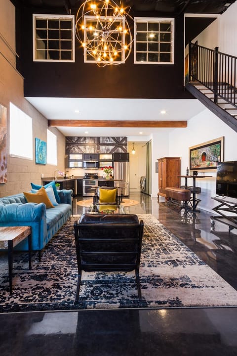 Petaluma Warehouse Lofts Unit D Apartment hotel in Petaluma