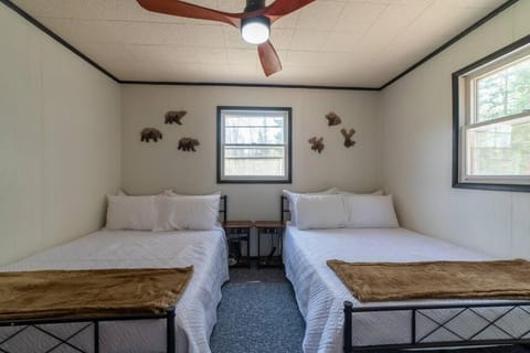 Mud Creek Cottage House in Michigan