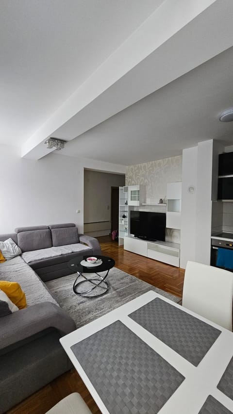 TV and multimedia, Living room, Dining area, kitchen, air conditioner