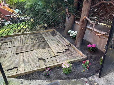 Pavillon Tawfik 1 à 4 personnes chez l’habitant Bed and Breakfast in Île-de-France