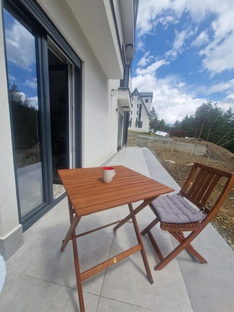 Leona B-1 apartman Živojinović Apartment in Zlatibor District, Serbia