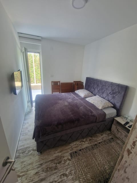 Leona B-1 apartman Živojinović Apartment in Zlatibor District, Serbia