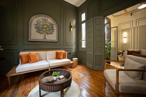 Living room, Seating area