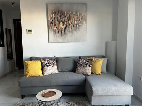 Bed, Living room