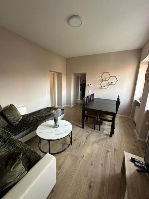 Handwerker-Lodge Ottweiler Apartment in Saarland, 66, Germany