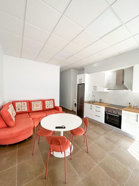 Seating area, Dining area