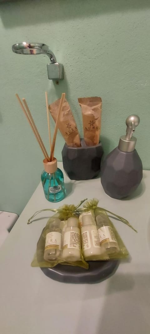 Bathroom, Decorative detail